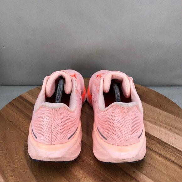 Nike Pink and Orange Athletic Shoes - Picture 4 of 8